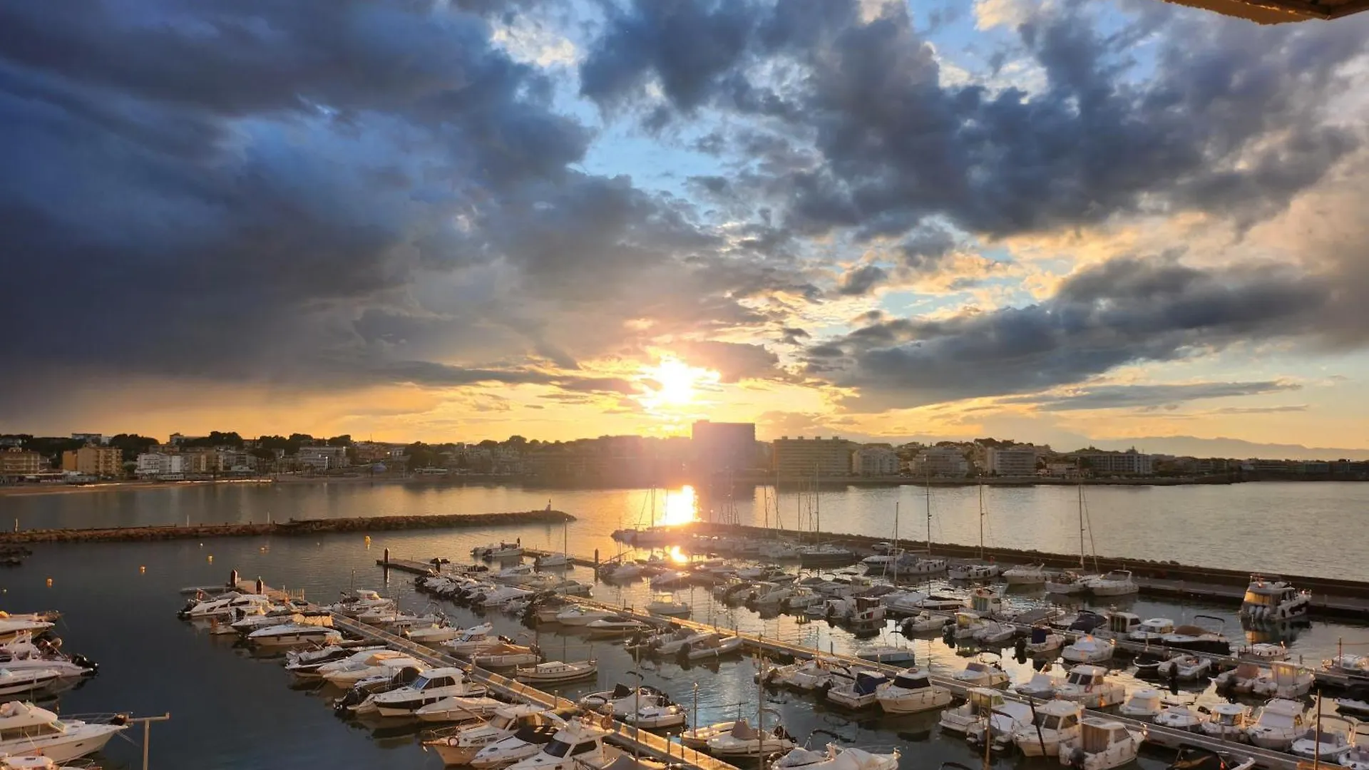 Bed & Breakfast Solo Atico Guest Suites L'Escala